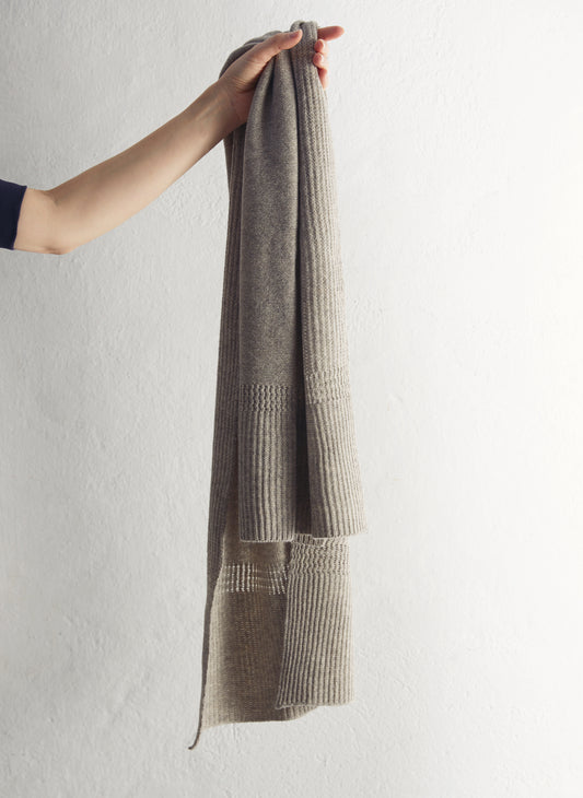 Aiayu "Abelone 40x140 Scarf" Light Grey OS