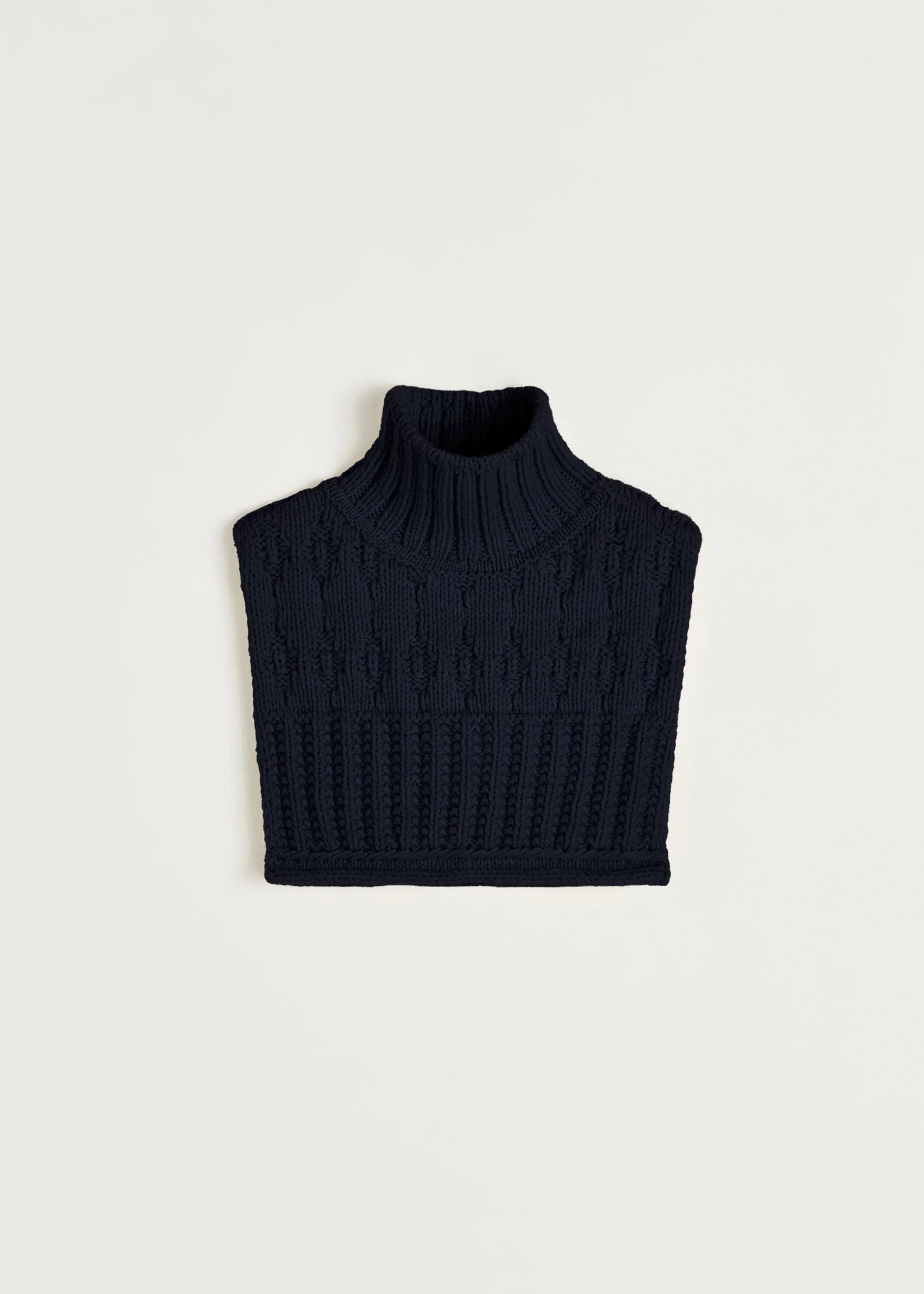 Aiayu "Asami neckwarmer – pure llama" Black Navy OS