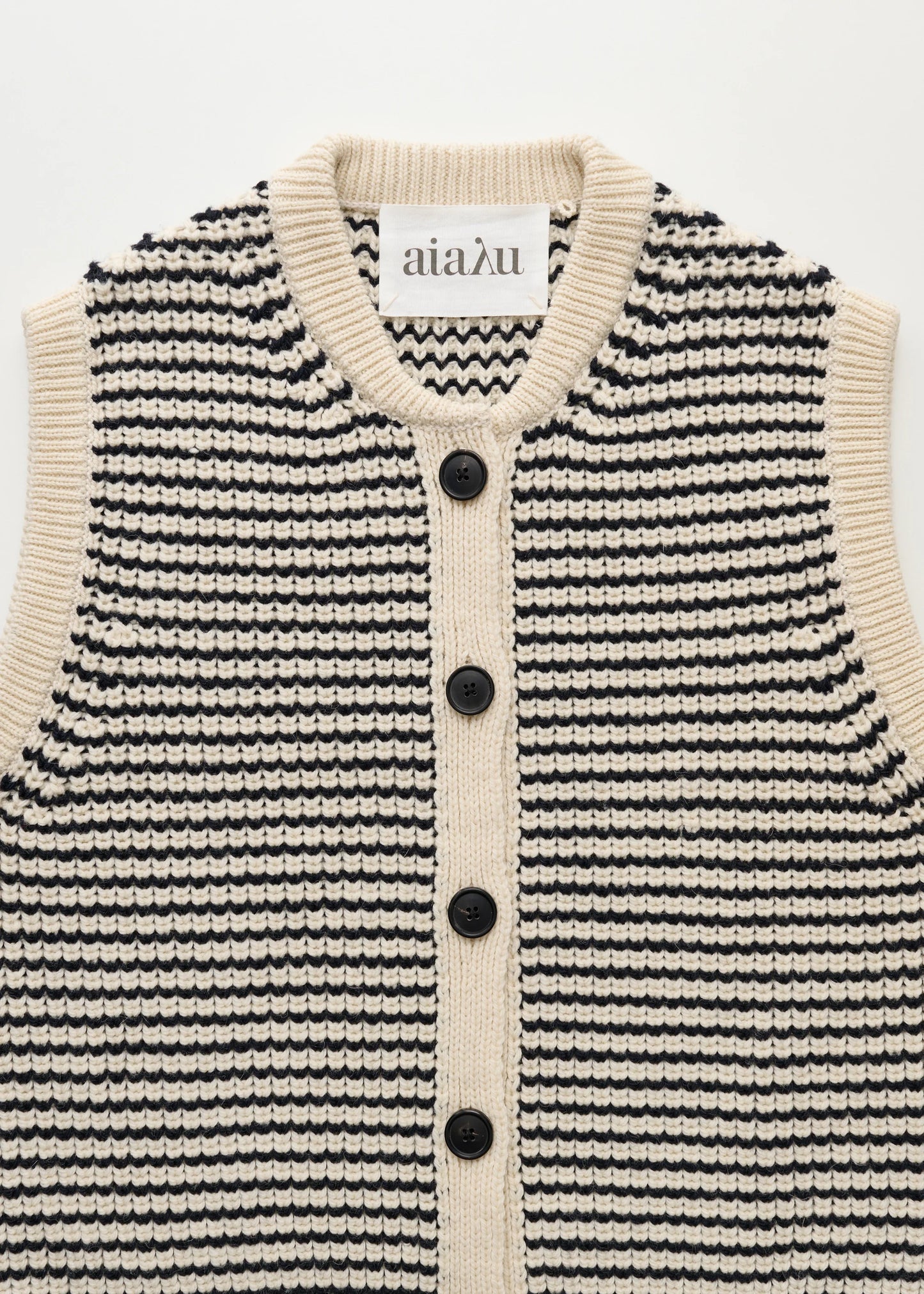 Aiayu "Asha vest – highland wool" Mix Black Navy