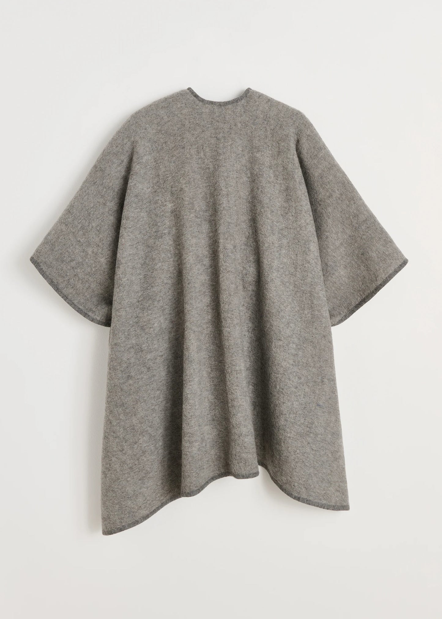 Aiayu "Avery poncho – wool" Pure Grey