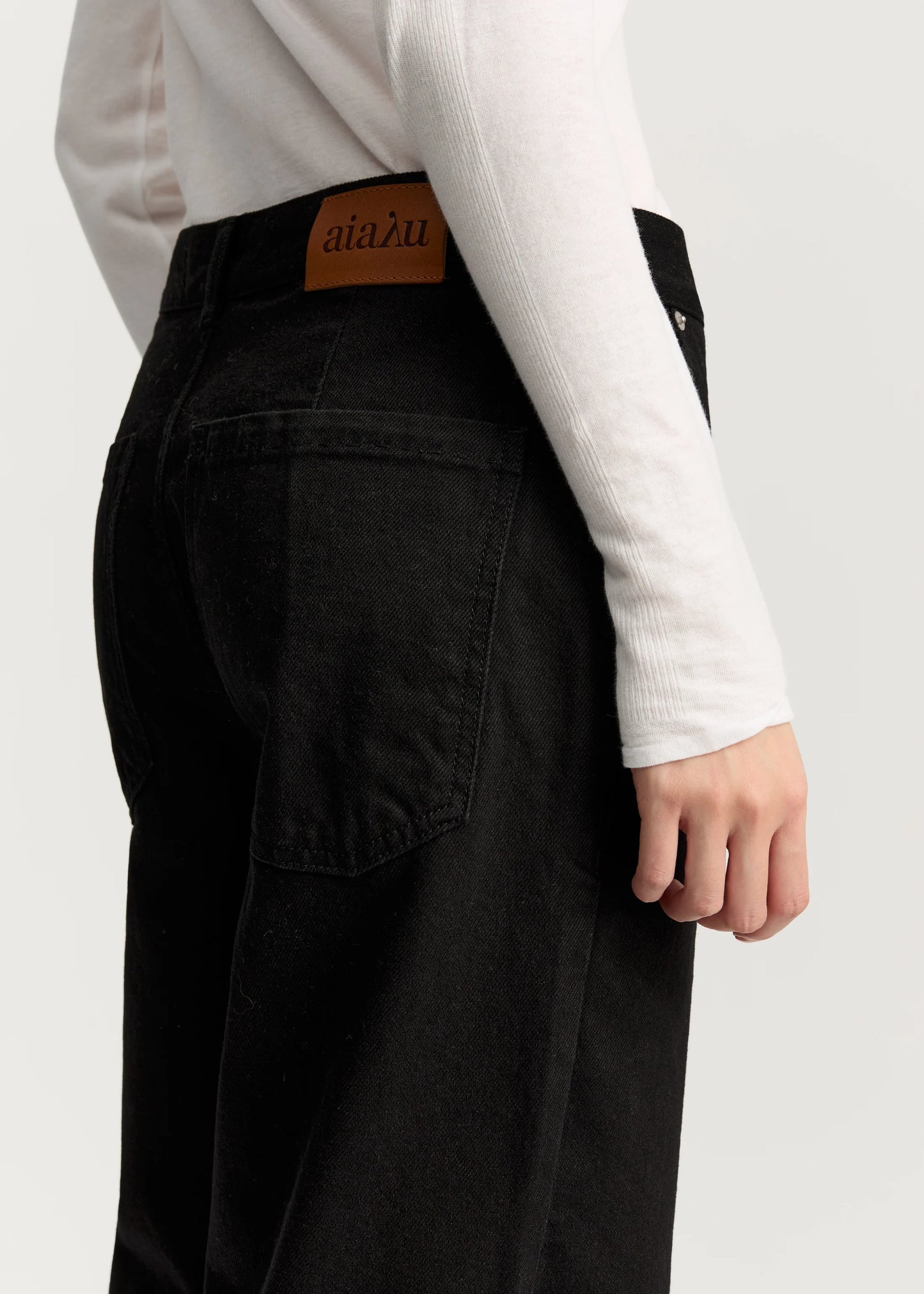 Aiayu "Carlo Midwaist Wide Jeans" Black Tea