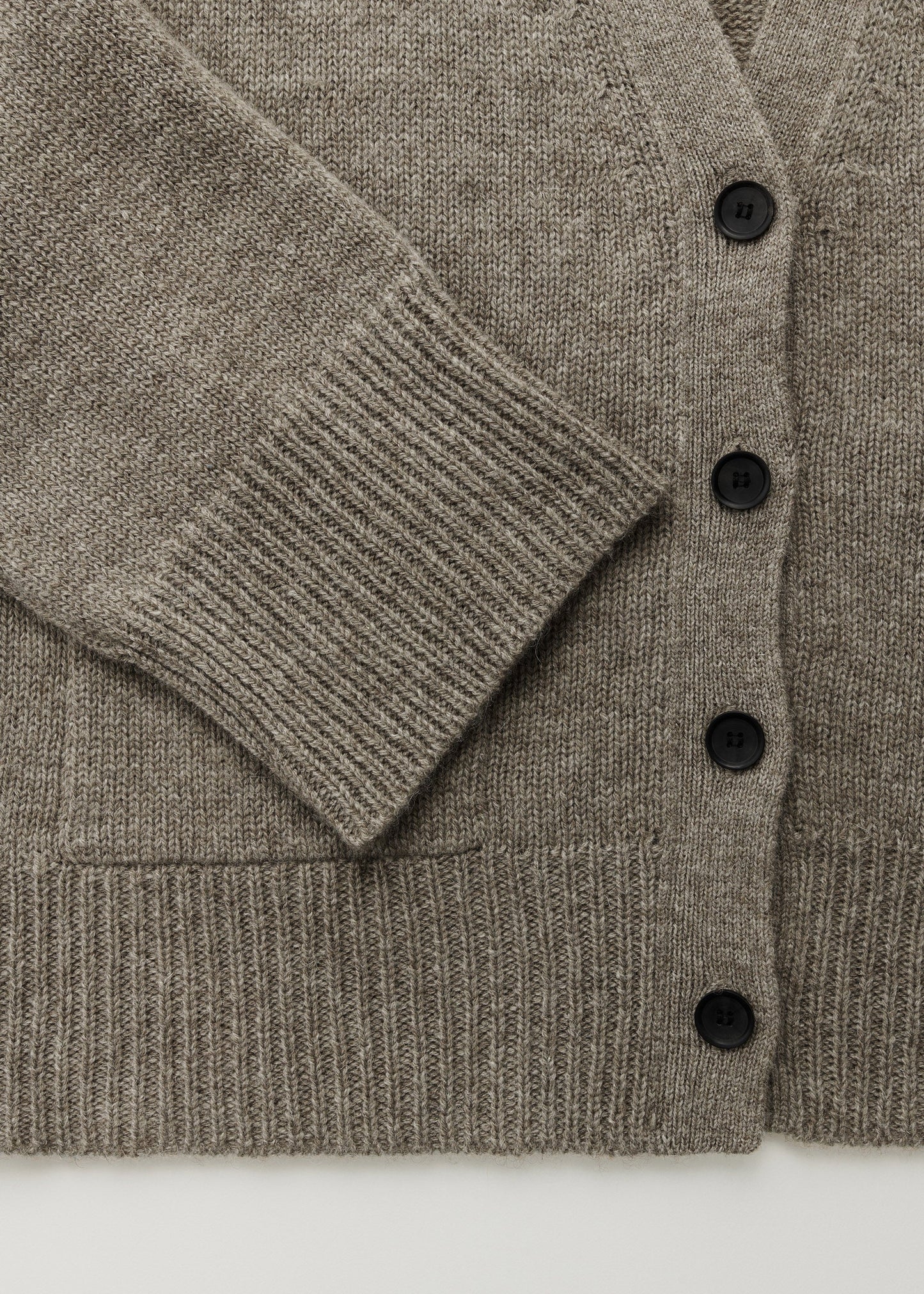 Aiayu "Cora cardigan - sartuul wool" Pure Soil