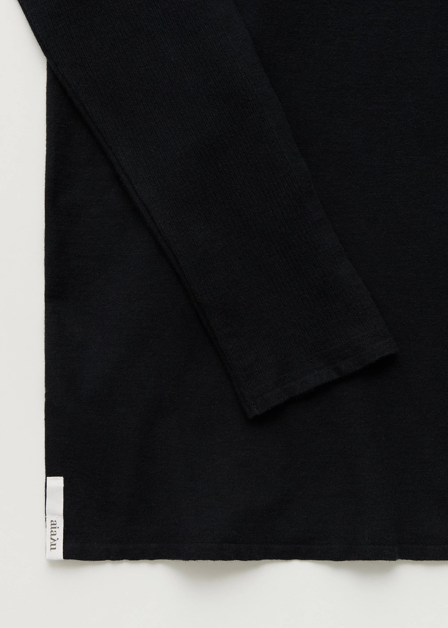 Aiayu "Gentle tank - cashmere" Black