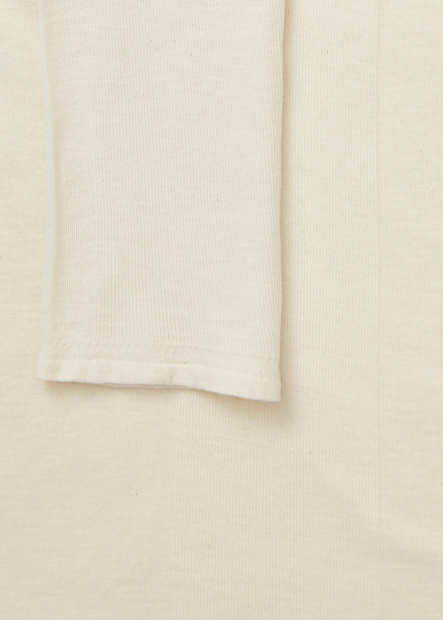 Aiayu "Gentle cashmere Turtleneck" Pure Ecru