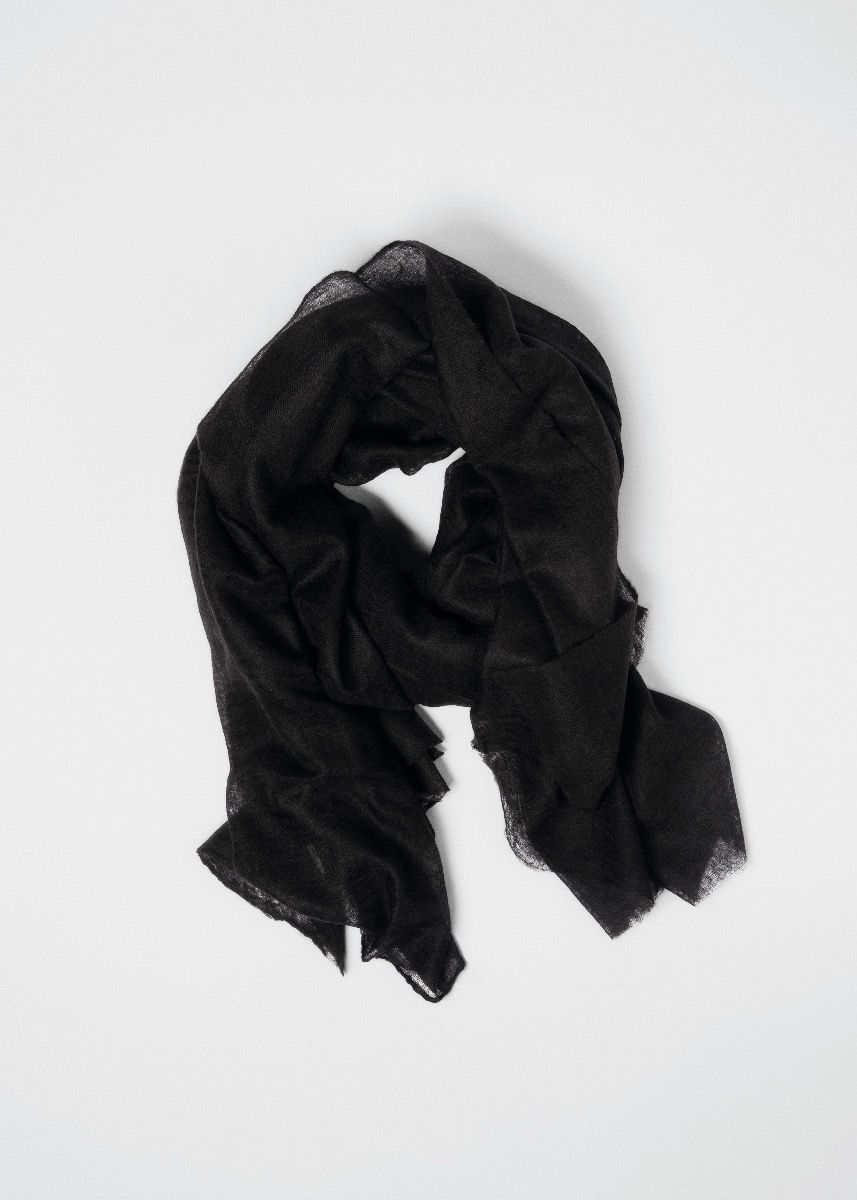 Aiayu "Poon Scarf" cashmere 125x175 Black