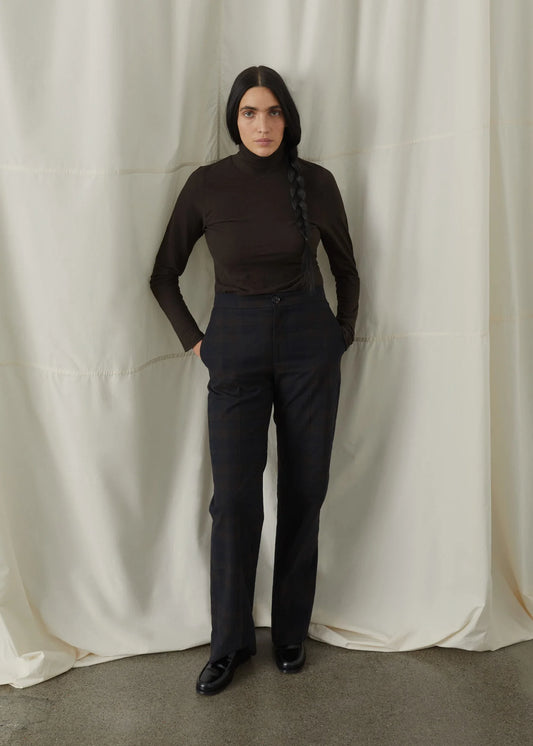 Aiayu "Gentle cashmere Turtleneck" Dark Brown