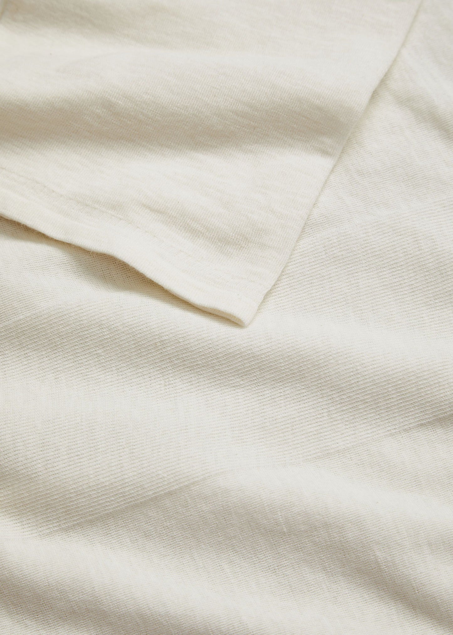 Aiayu "Gentle cashmere tee" Pure Ecru