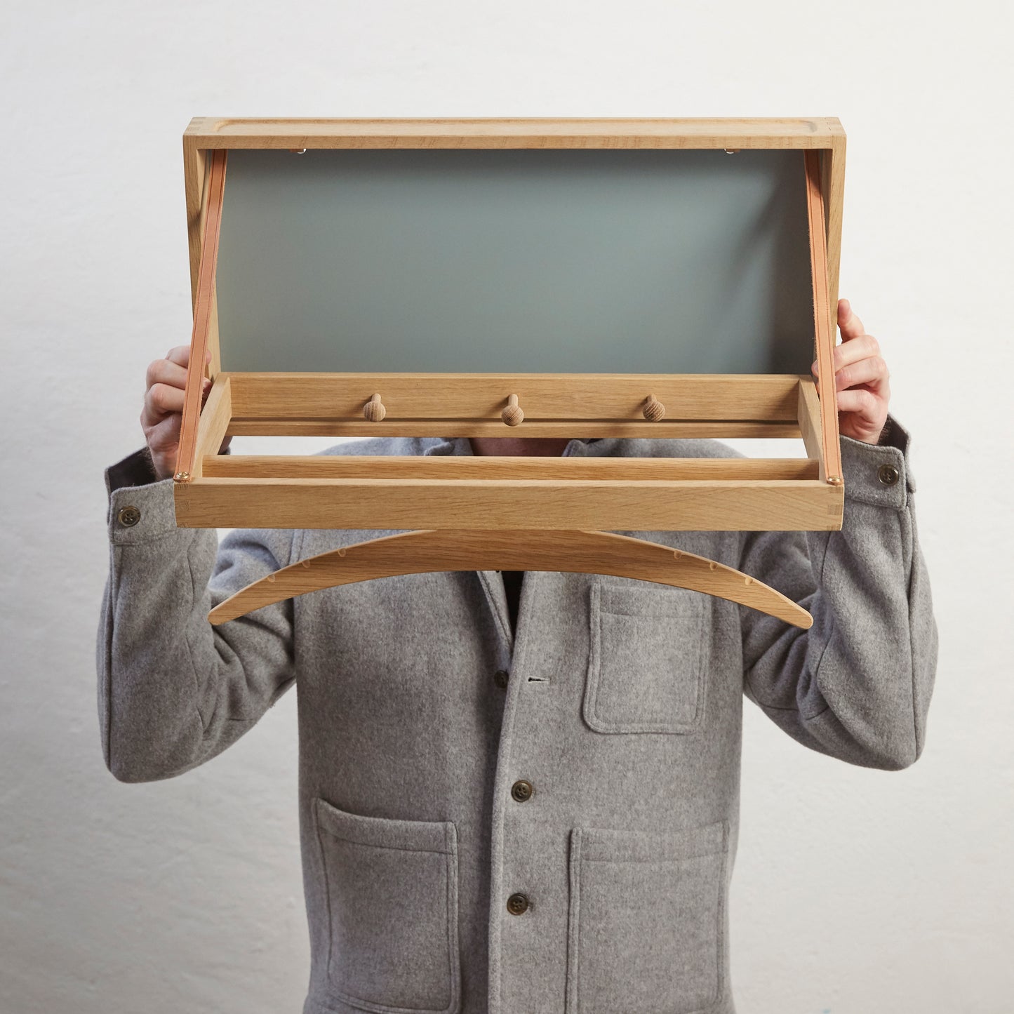 The Hanger, Oak Mat blatt