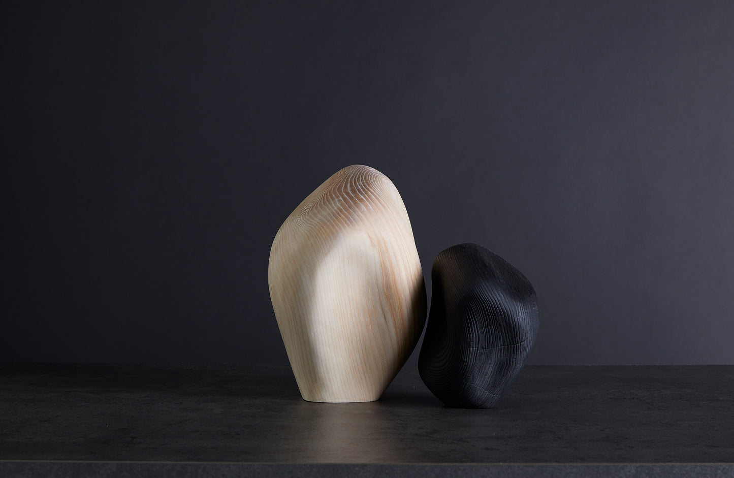 Løvfall Skulptur, Ash and char