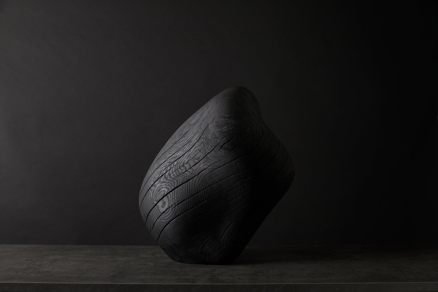 Løvfall skulptur, Charred oak sway