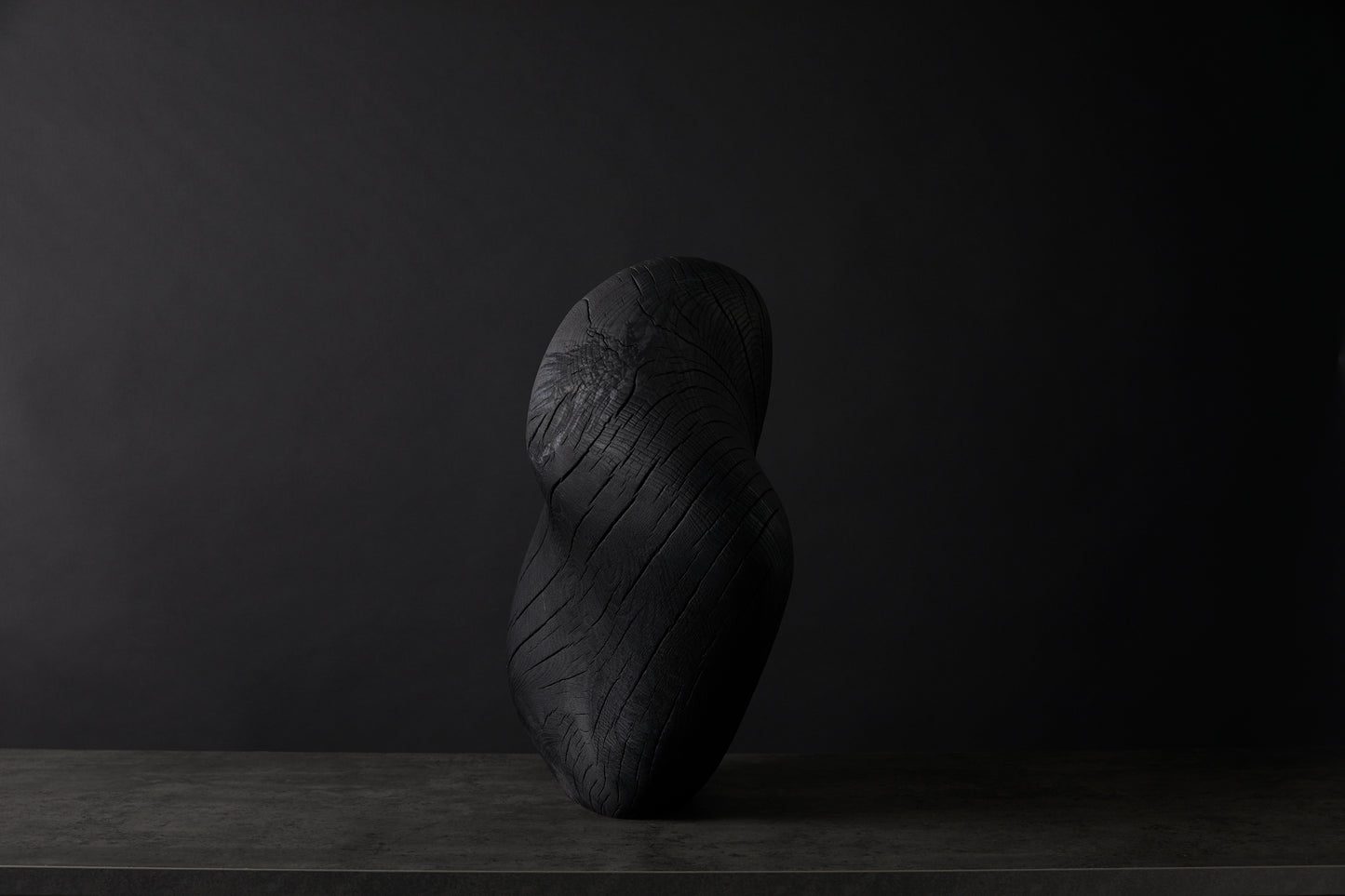 Løvfall skulptur, Charred oak sway