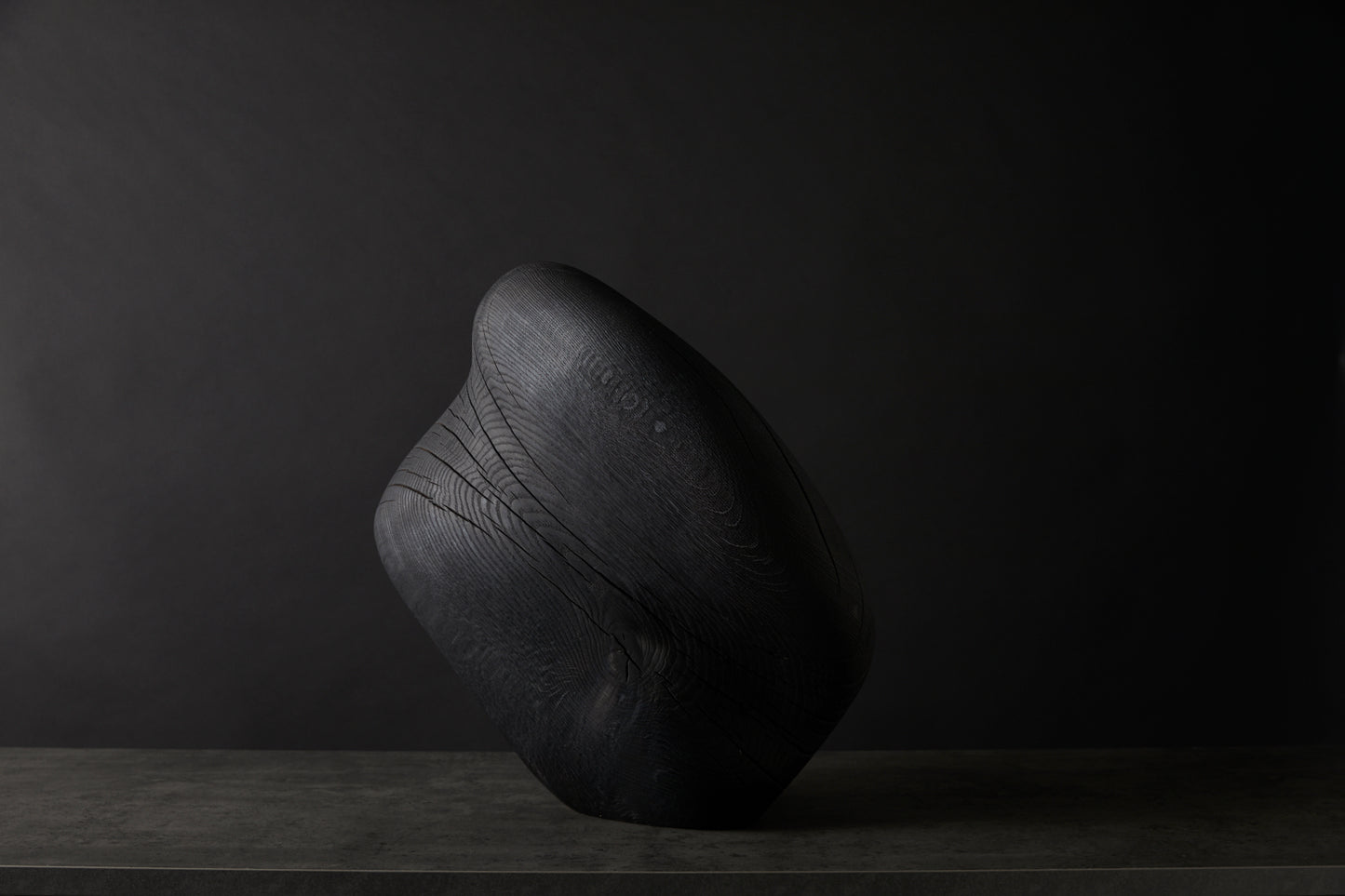 Løvfall skulptur, Charred oak sway