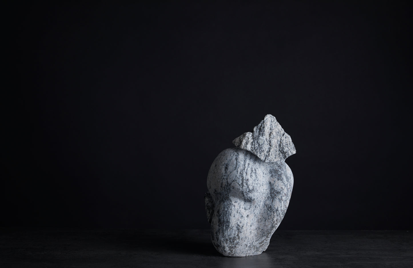 Løvfall skulptur, Out of solid...