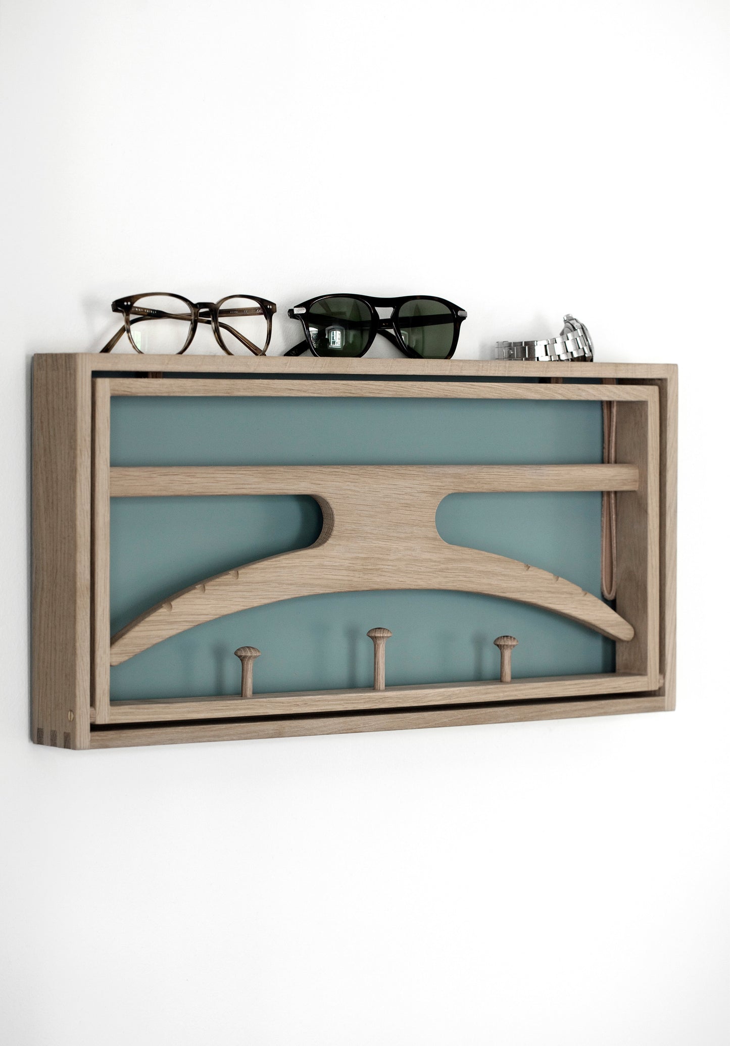 The Hanger, Soaped oak & grey blue