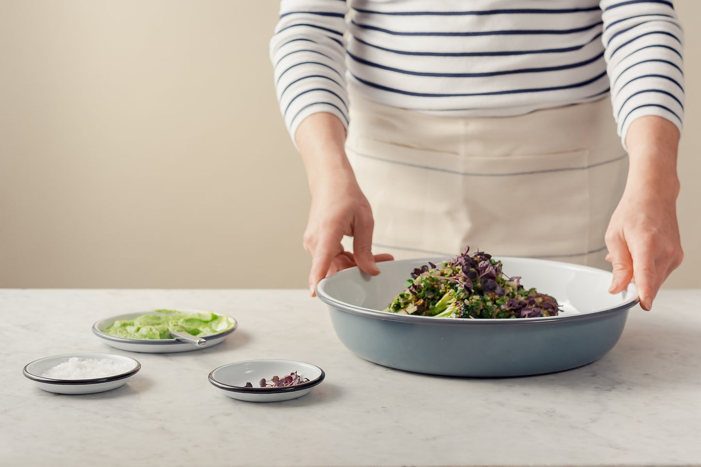 Falcon Enamelware, Large Salad bowl Blå