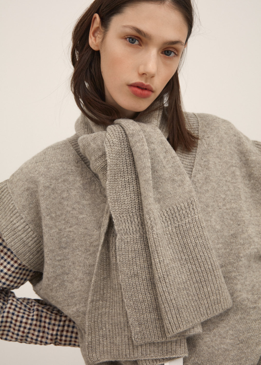 Aiayu "Abelone 40x140 Scarf" Light Grey OS