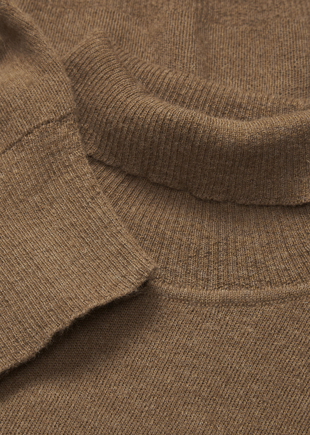 Aiayu "Akina Sweater" Pure Tabacco