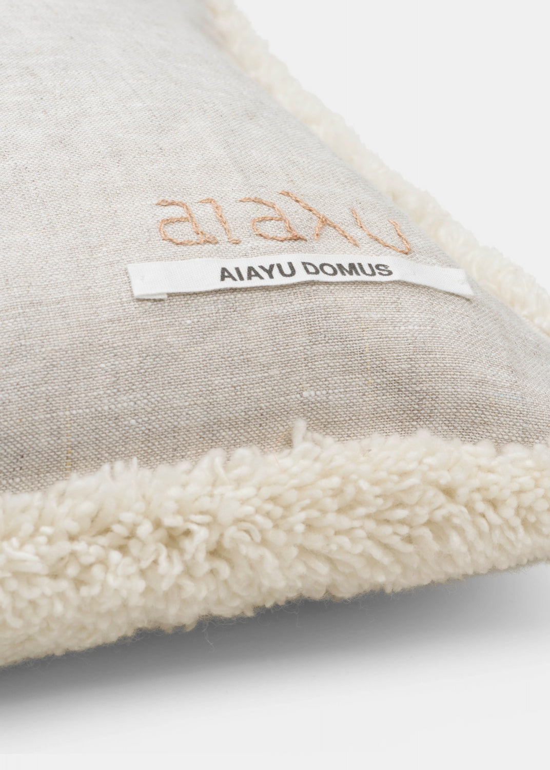 Aiayu "Puffy" cashmere 30x40 Off White