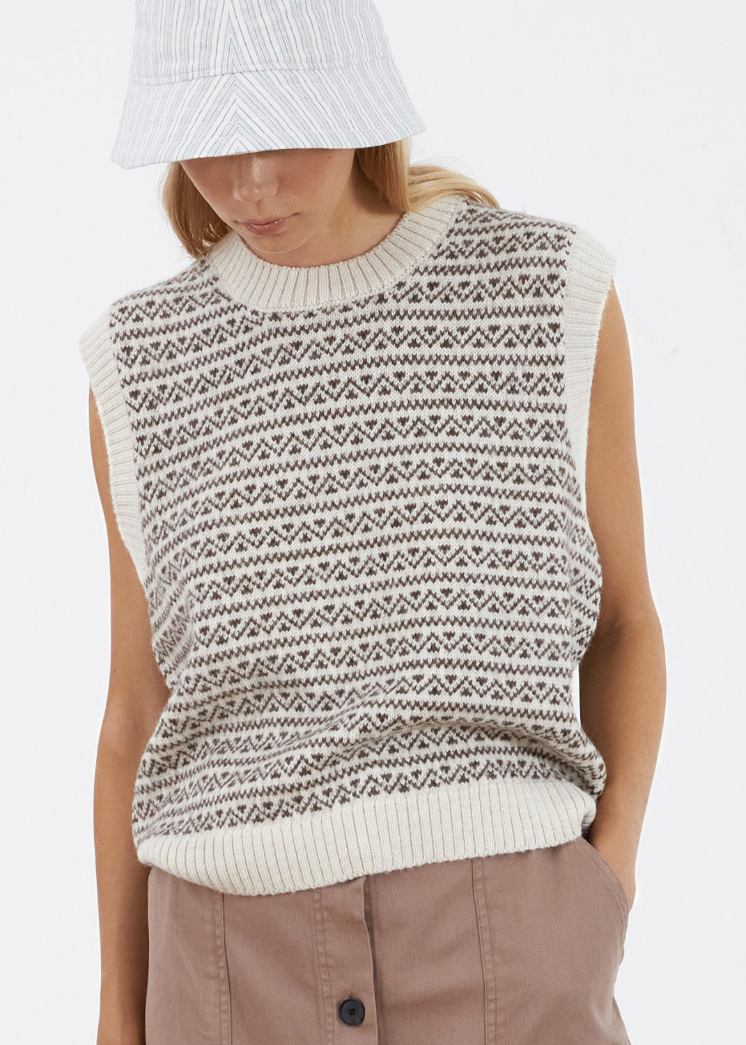 Aiayu "Sille Gilet Vest" Mix Brownie