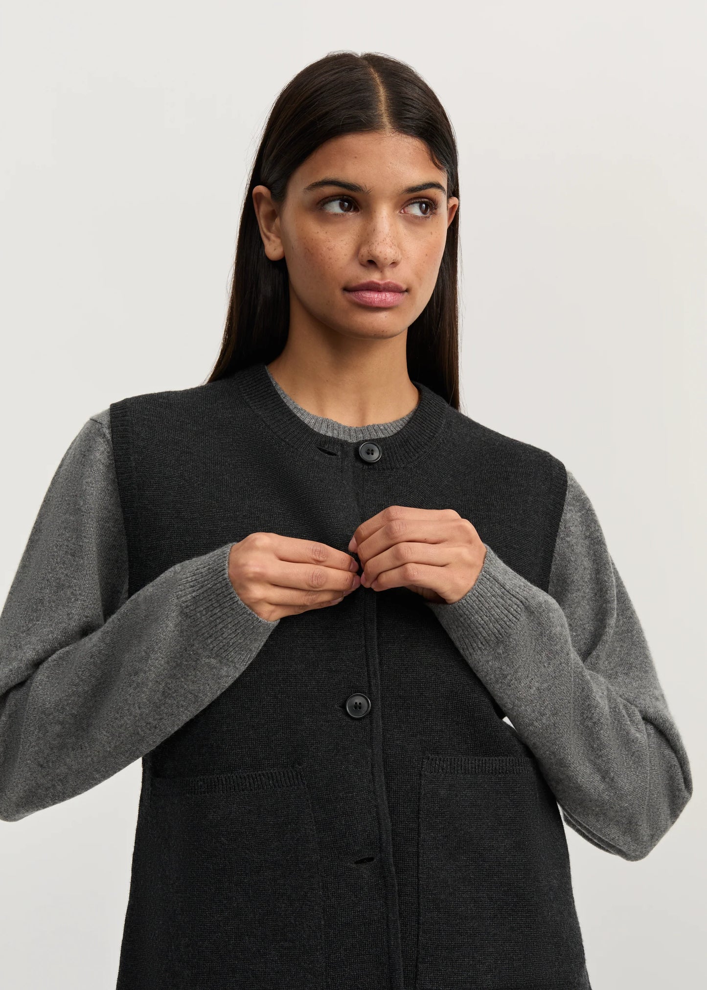 Aiayu "Elva vest – merino wool" Antracite