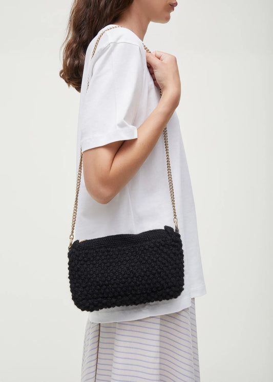 Aiayu "Helen Chain Classic Clutch" Black/light gold