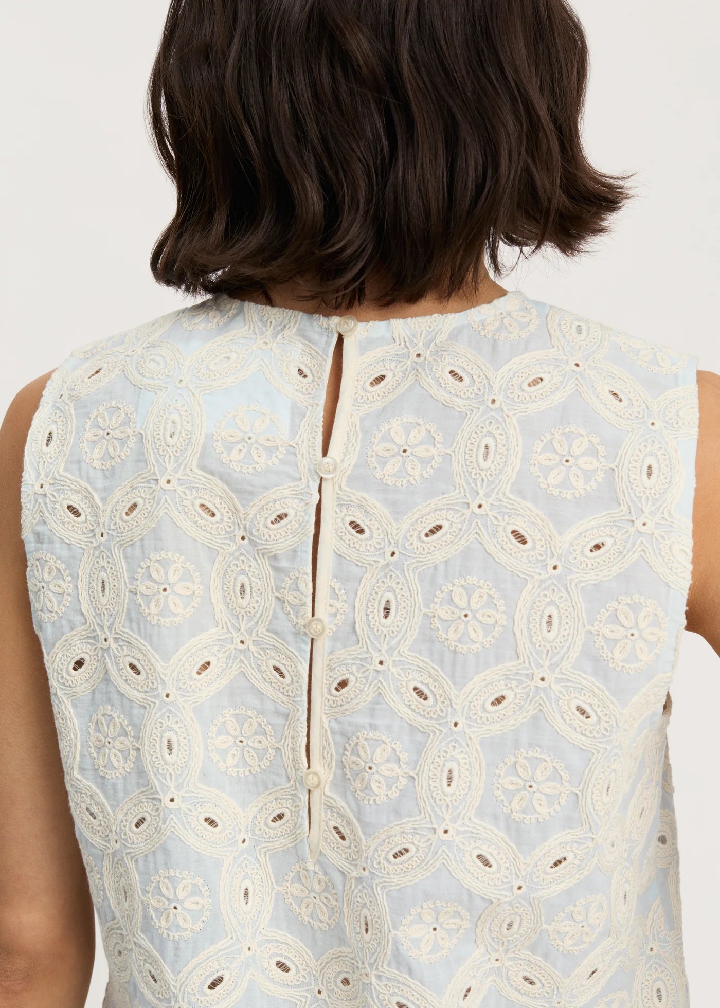 Aiayu "Himani top embroidery" Blue Eyes