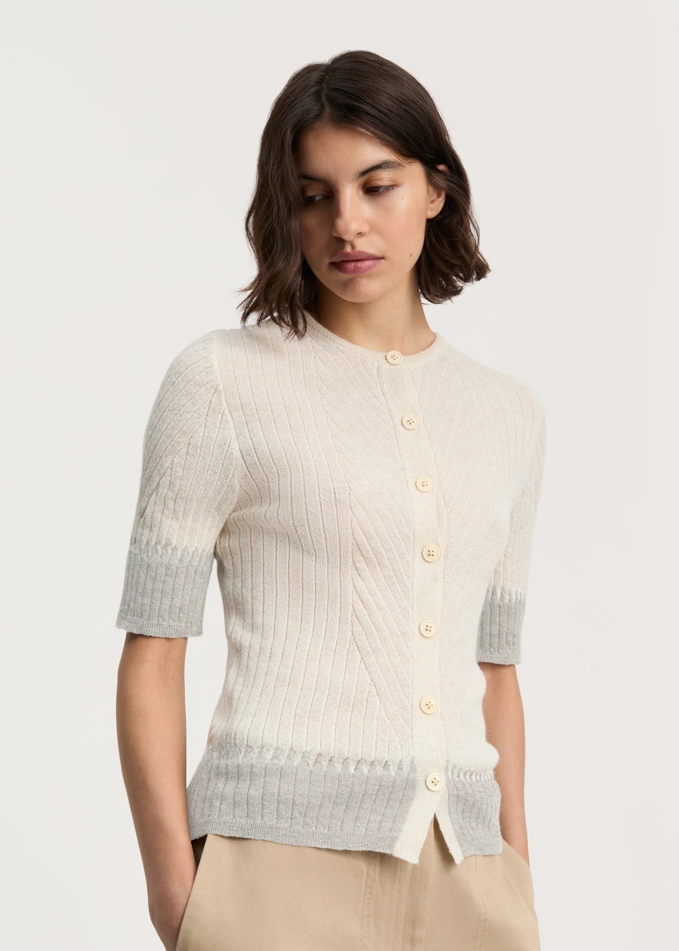 Aiayu "Hira cardigan – pure llama" Mix Albicant