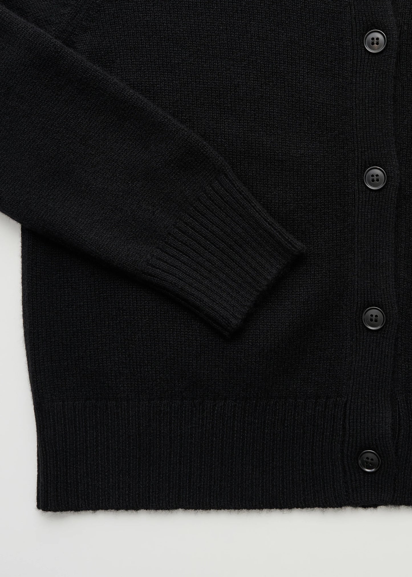Aiayu "Ingolf cardigan – pure cashmere" Black