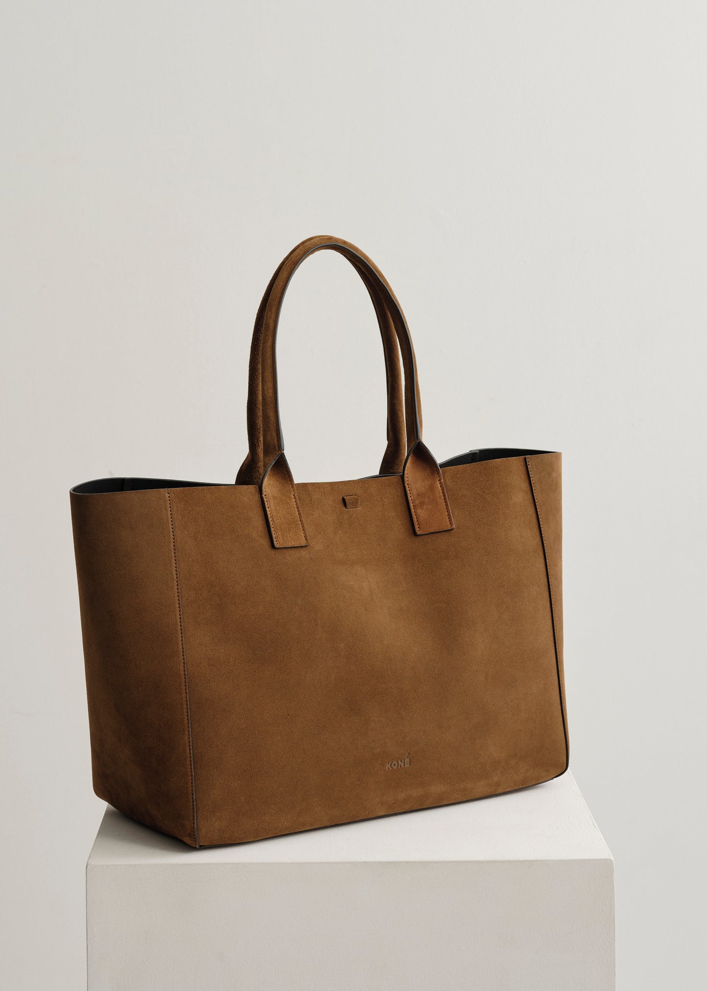 Koné "Large Filippo Bag" Suede Brandy