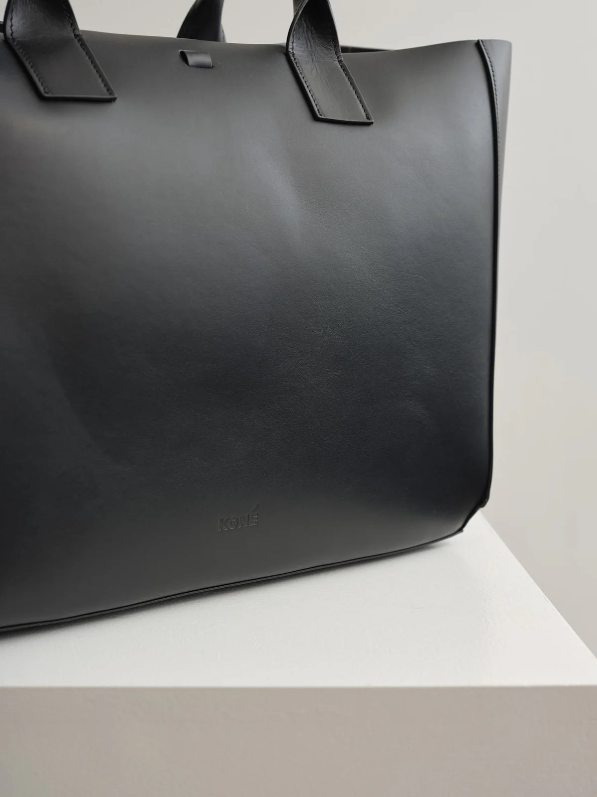 Koné "Large Filippo Bag" Vitello Black