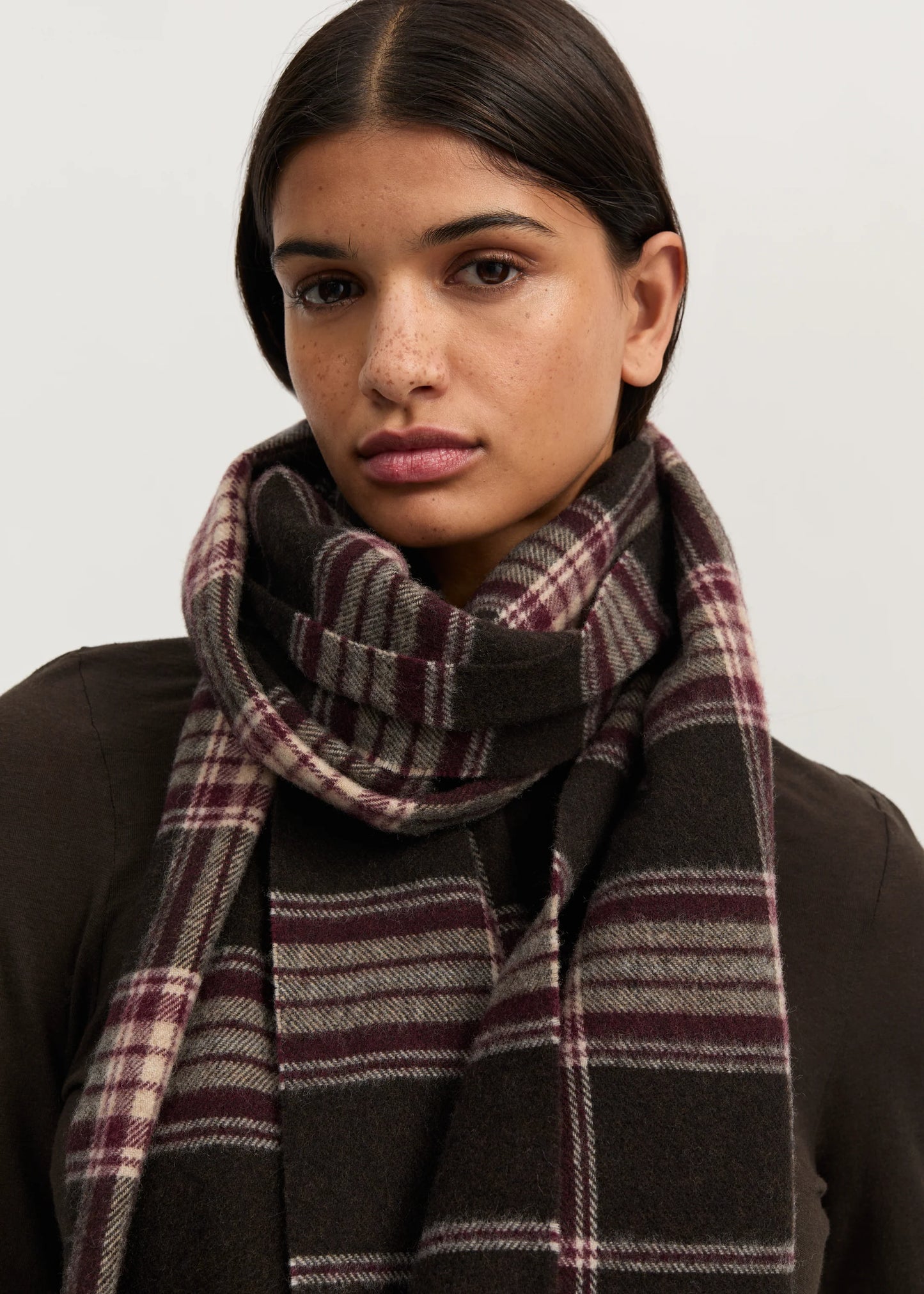 Aiayu "Kaya wool scarf" Mix brown