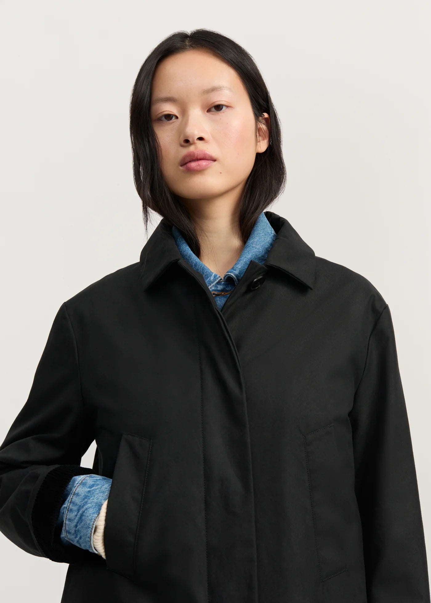 Aiayu "Noor Coat Oilskin" Black