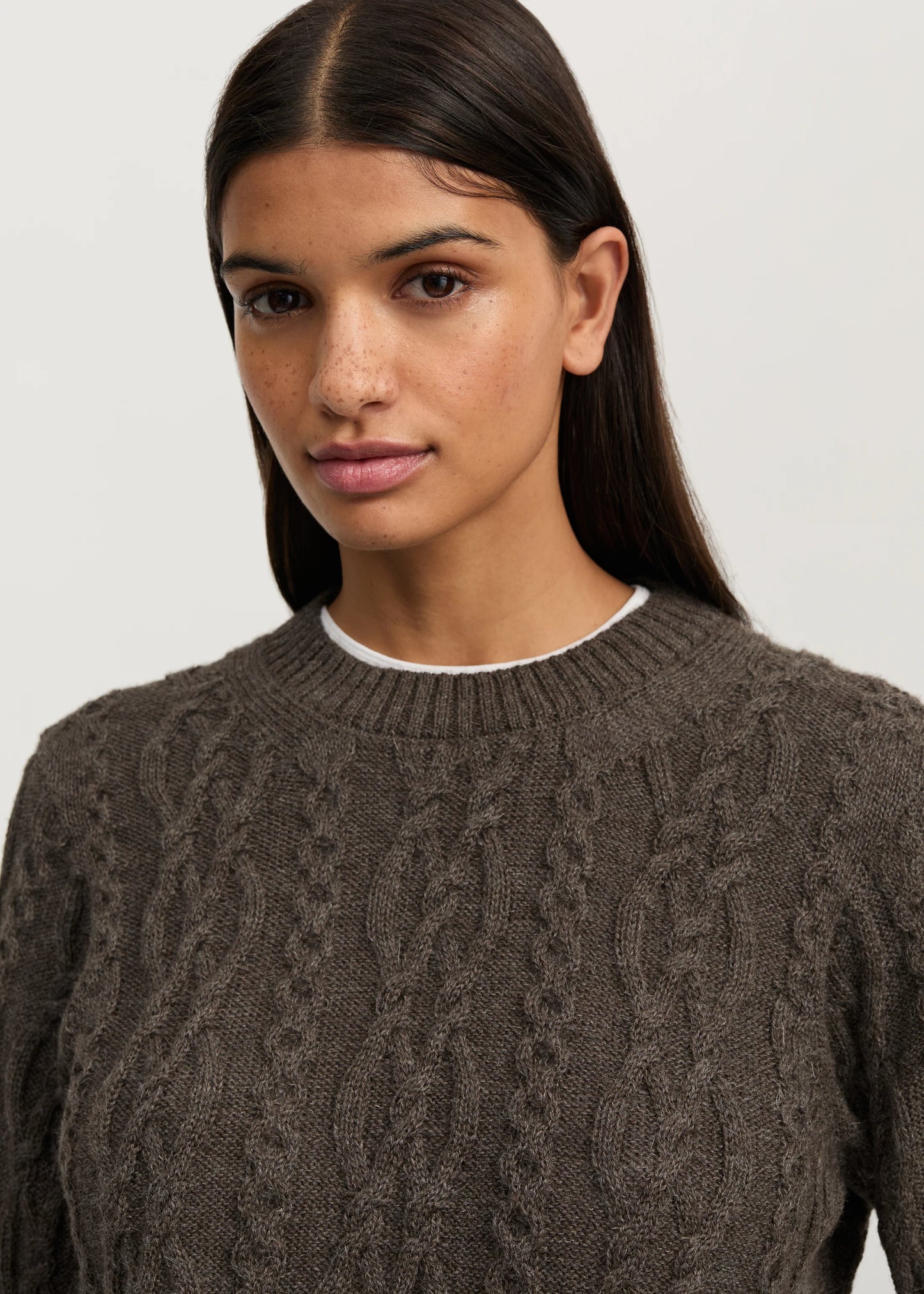 Aiayu "Orenda sweater – llama" Pure Smokey Brown