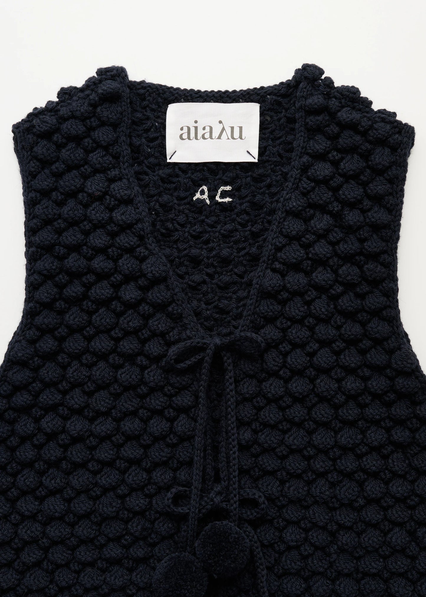 Aiayu "Ravi vest – highland wool" Black Navy OS