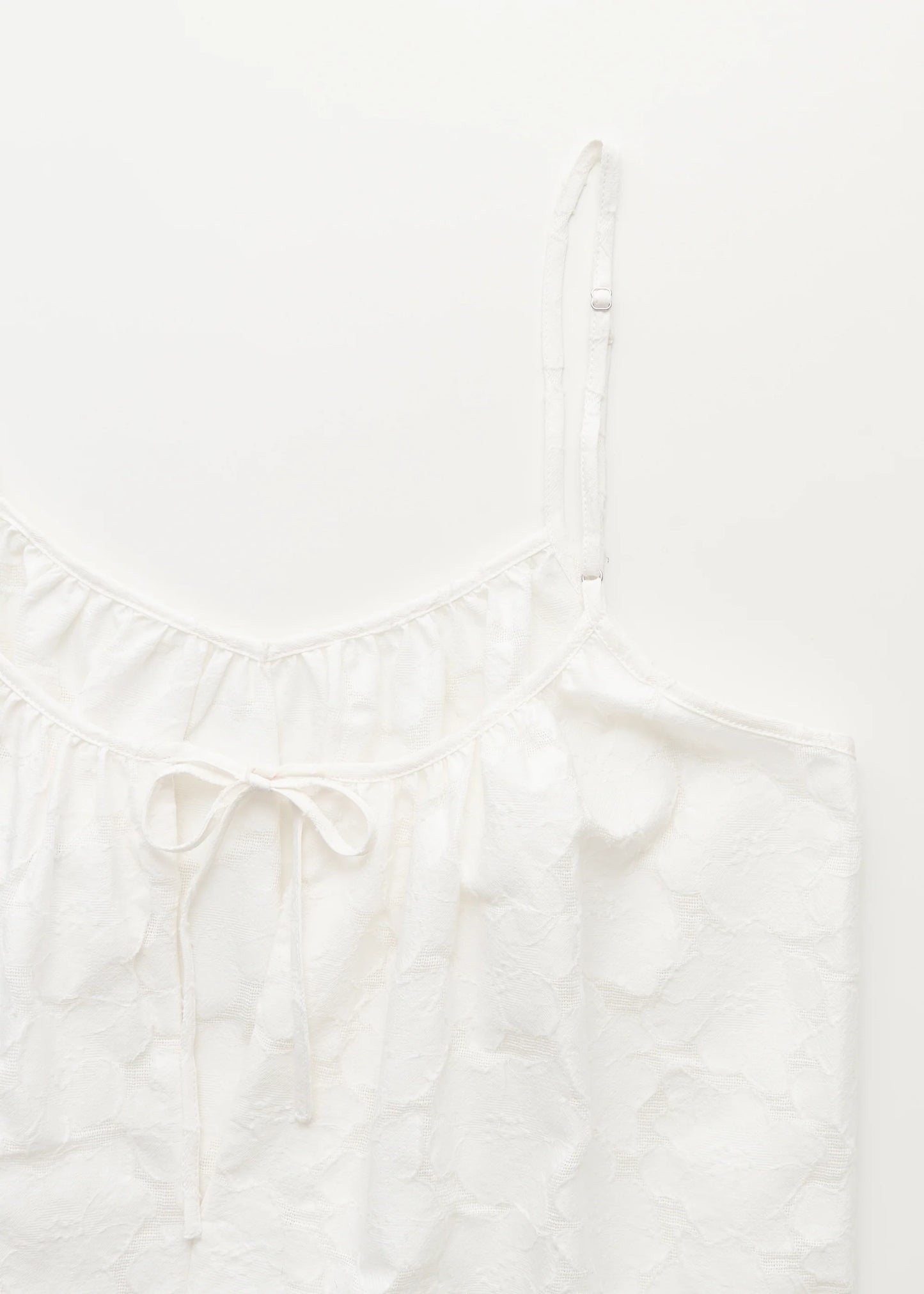 Aiayu "Strap top laceflower" White