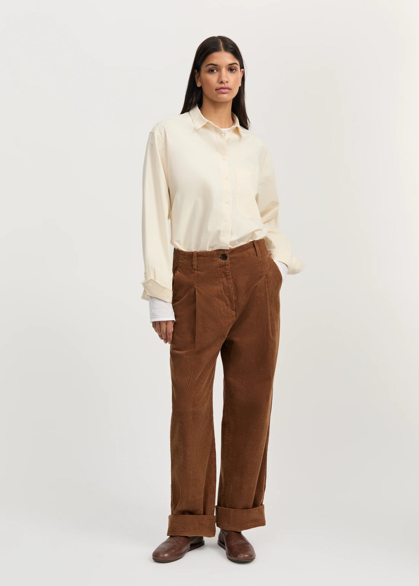 Aiayu "Toto pant corduroy" Cognac