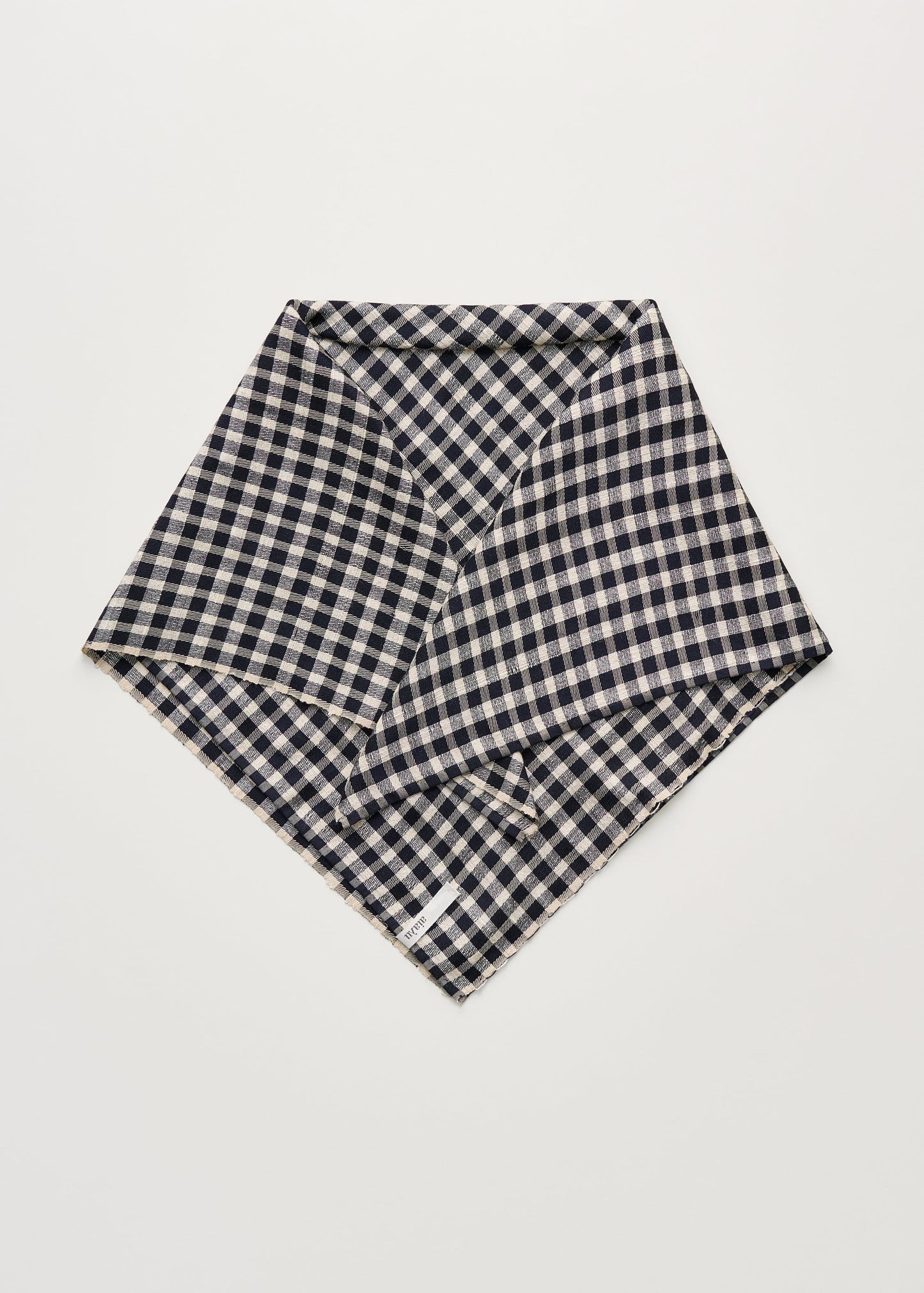 Aiayu "Waya scarf – silk" Mix black