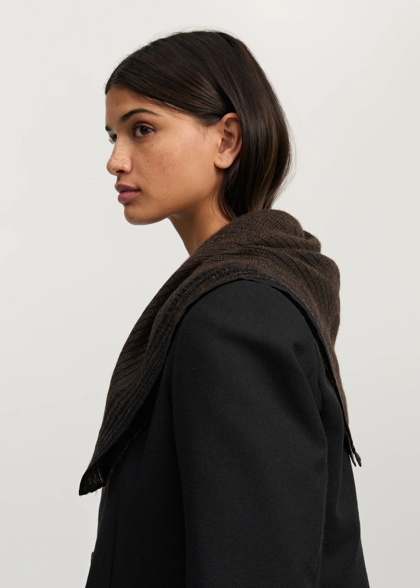 Aiayu "Yas scarf – silk " Mix pure brown