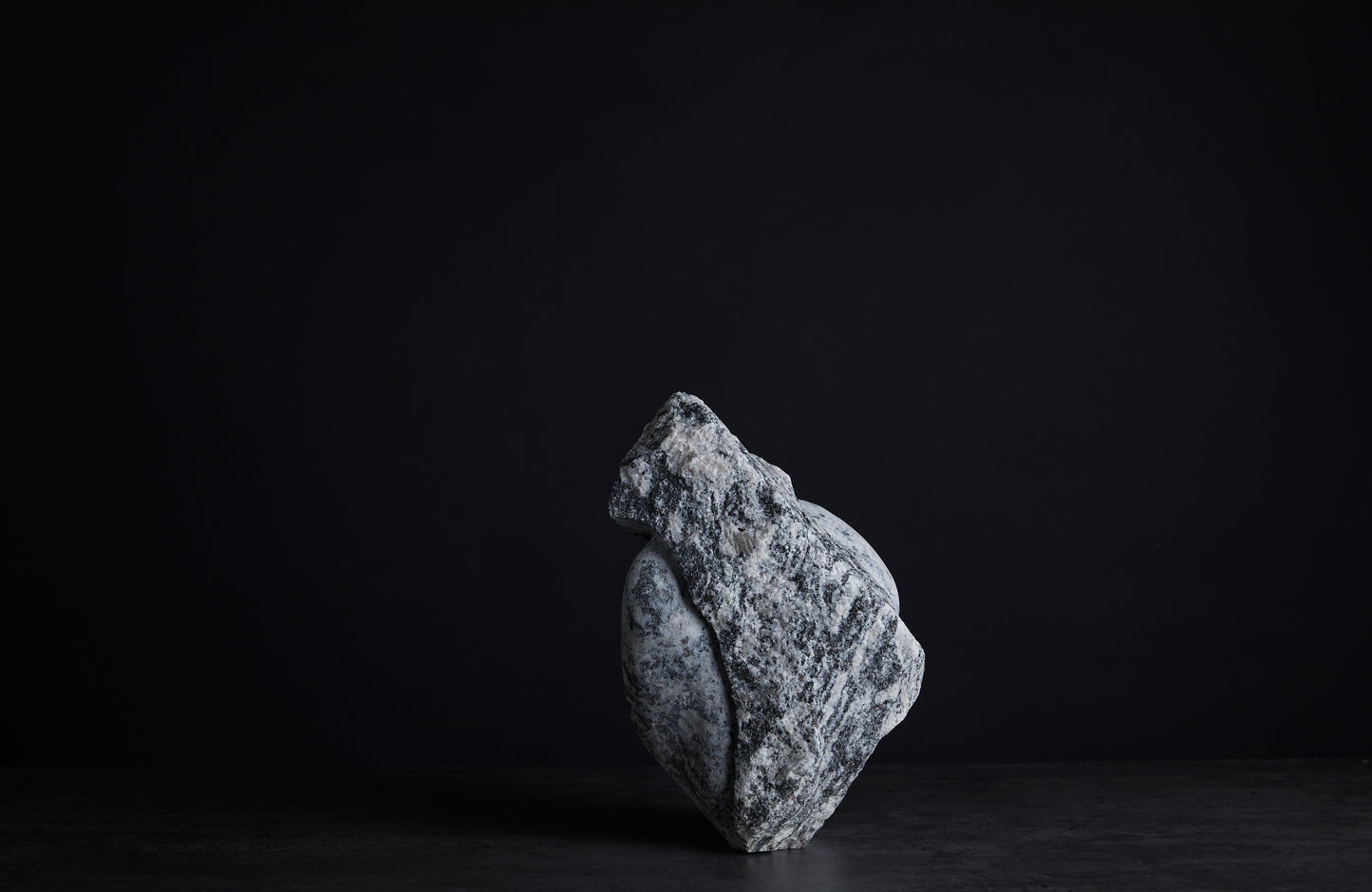 Løvfall skulptur, Out of solid...