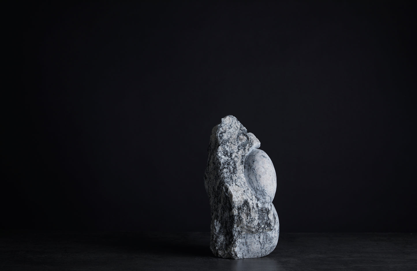 Løvfall skulptur, Out of solid...